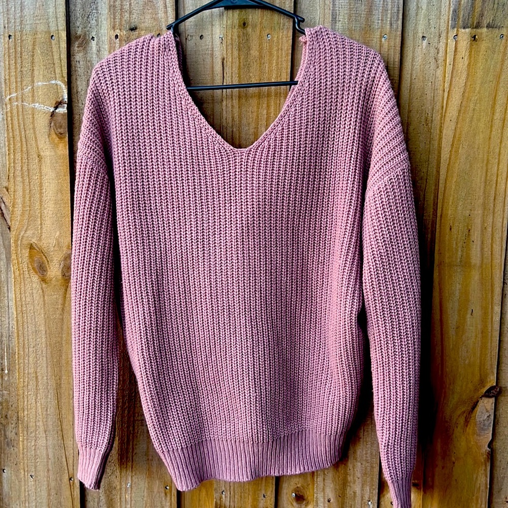 Love Tree
Women's V-Neck Criss Cross back Sweater